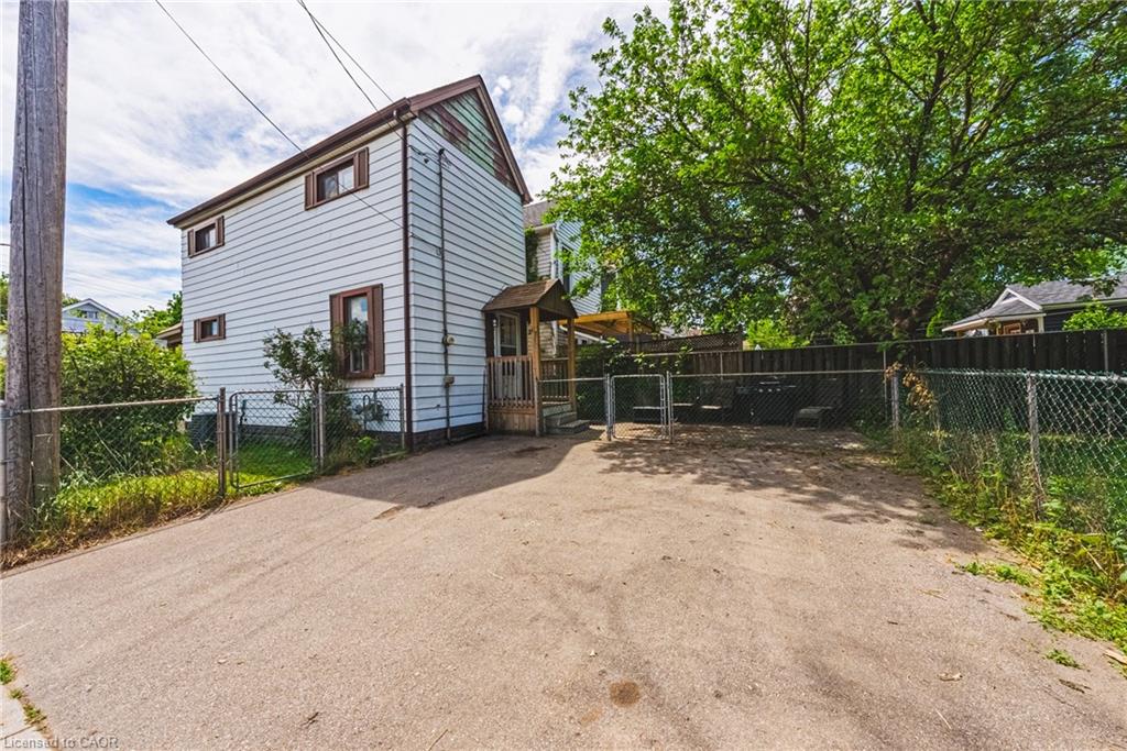 47 Fraser Avenue Property Photo 23