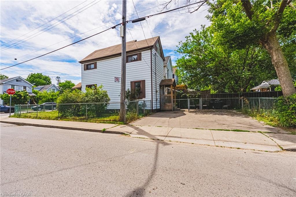 47 Fraser Avenue Property Photo 24