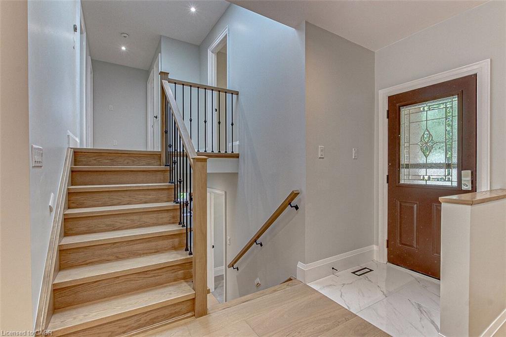 33 Tyrell Street Property Photo 3
