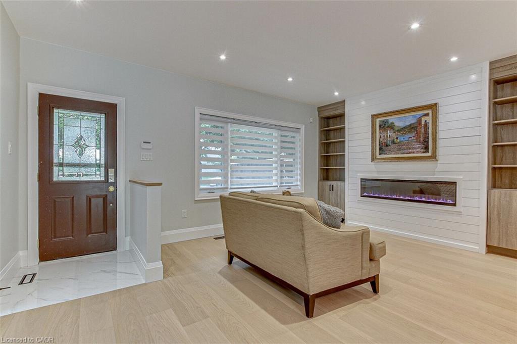 33 Tyrell Street Property Photo 4