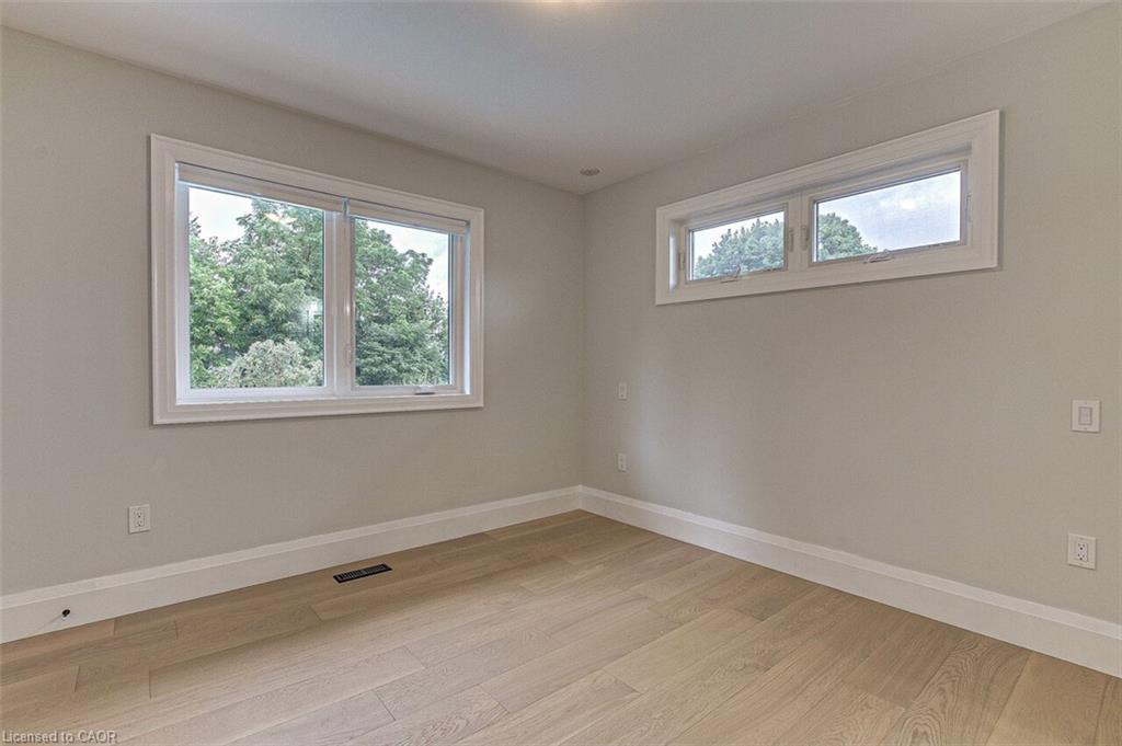 33 Tyrell Street Property Photo 19