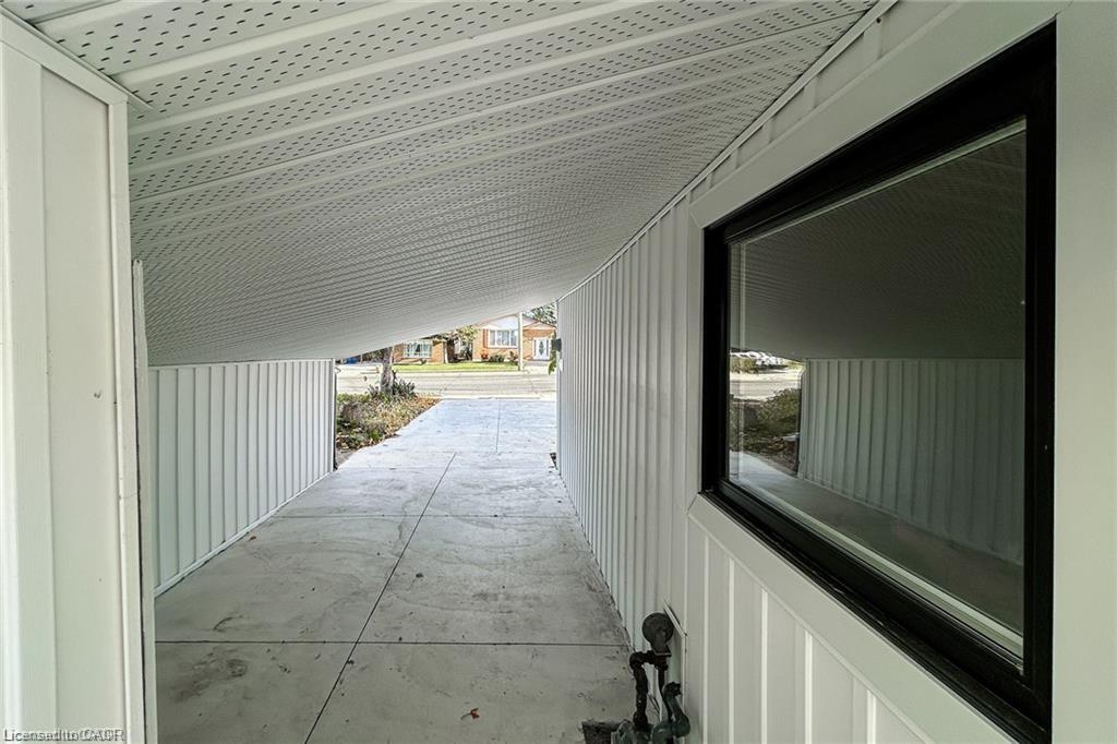 654 West 5th Street Property Photo 8