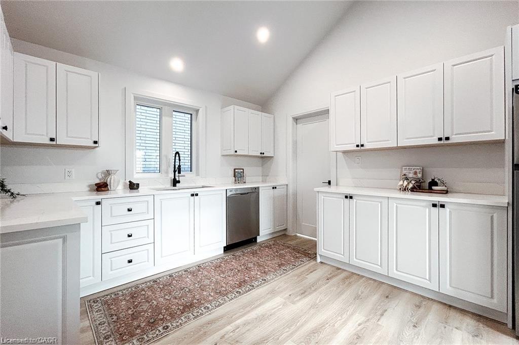 654 West 5th Street Property Photo 15