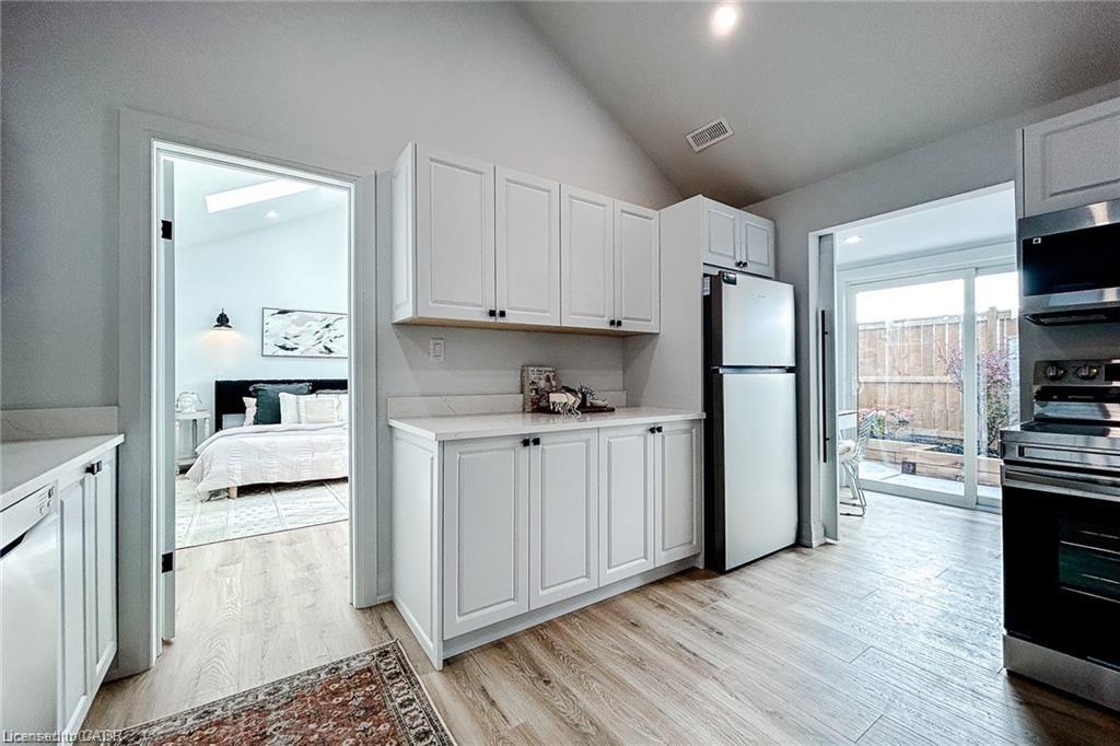 654 West 5th Street Property Photo 24