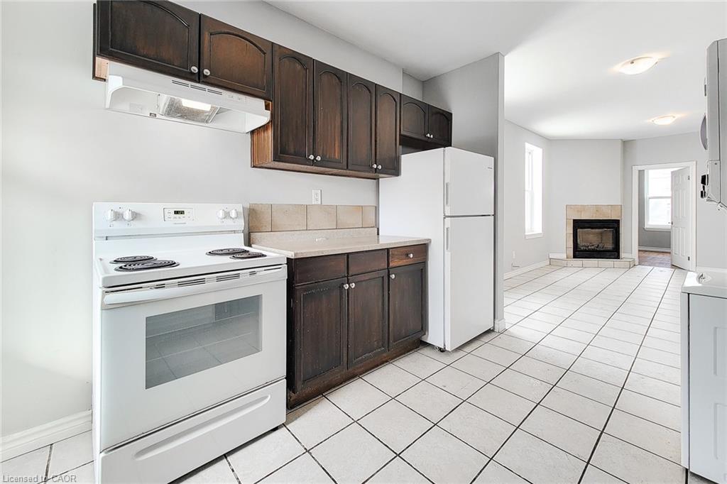 1-340 1/2 Barton Street E Property Photo 1