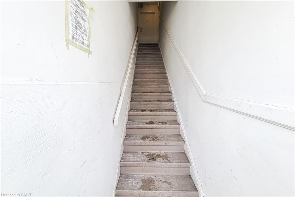 1-340 1/2 Barton Street E Property Photo 2
