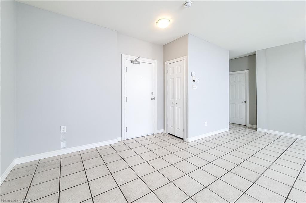 1-340 1/2 Barton Street E Property Photo 4