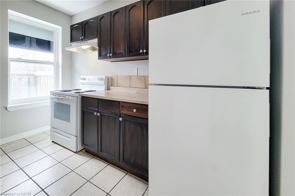1-340 1/2 Barton Street E Property Photo 10