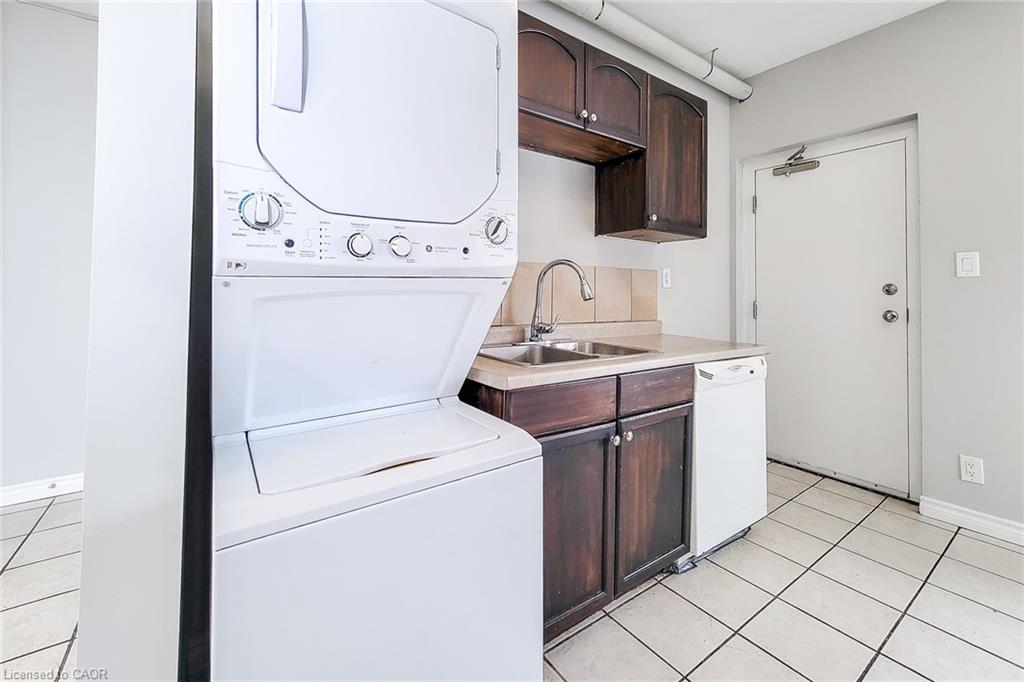 1-340 1/2 Barton Street E Property Photo 12