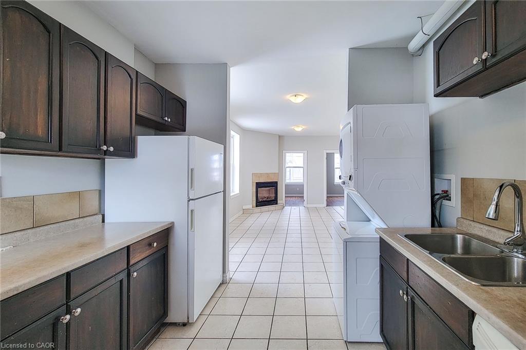 1-340 1/2 Barton Street E Property Photo 13