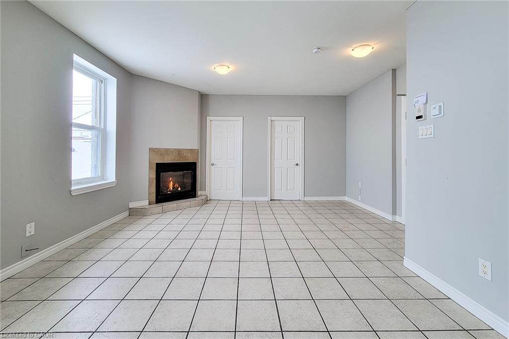 1-340 1/2 Barton Street E Property Photo 14