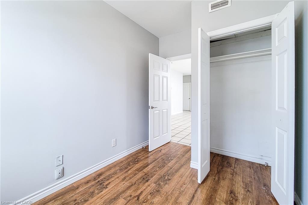 1-340 1/2 Barton Street E Property Photo 16