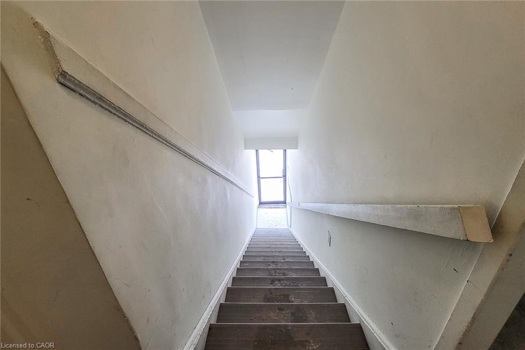 1-340 1/2 Barton Street E Property Photo 23