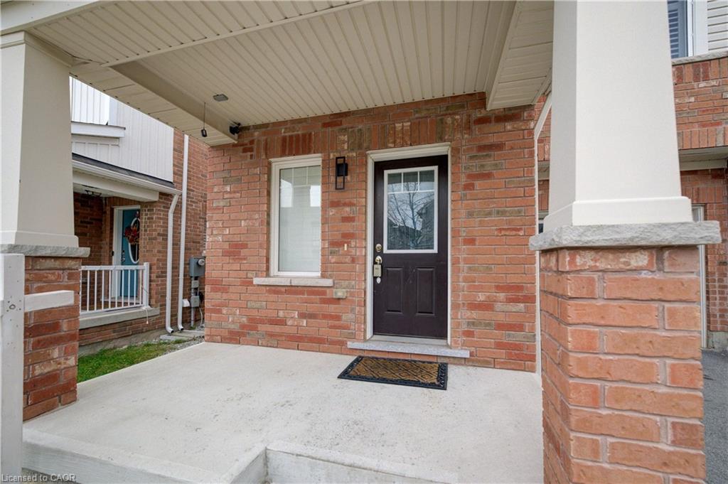 302 Jean Landing Property Photo 3
