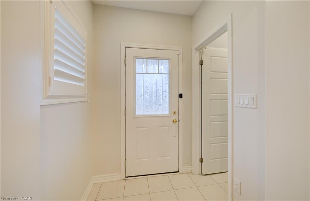 302 Jean Landing Property Photo 4