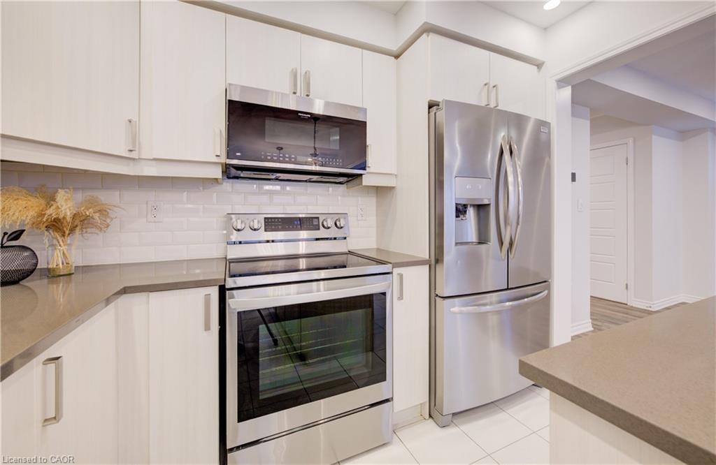 302 Jean Landing Property Photo 17