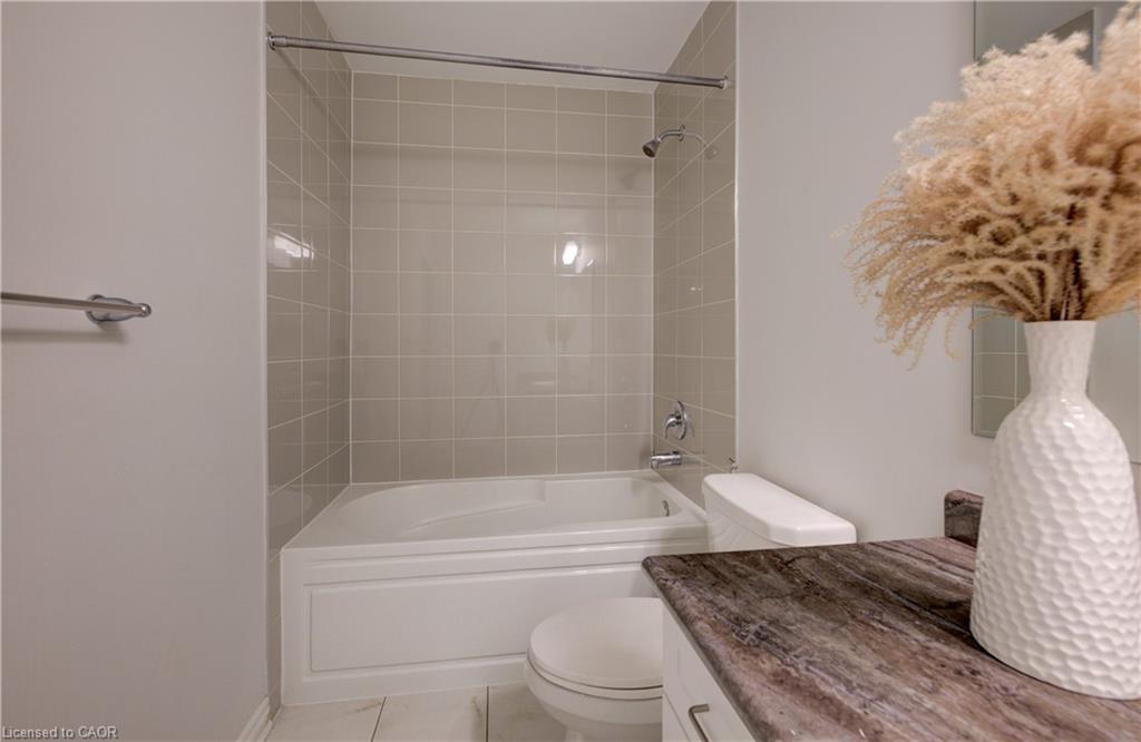 302 Jean Landing Property Photo 26