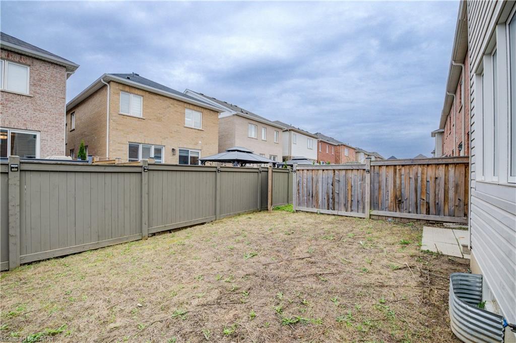 302 Jean Landing Property Photo 38