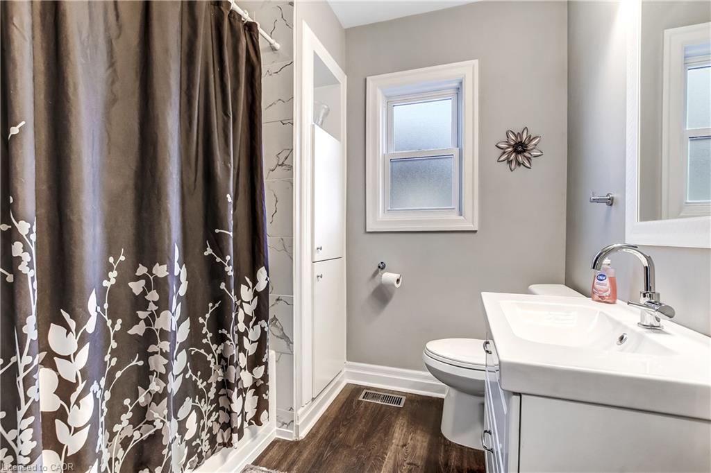 205 Stanley Street Property Photo 8
