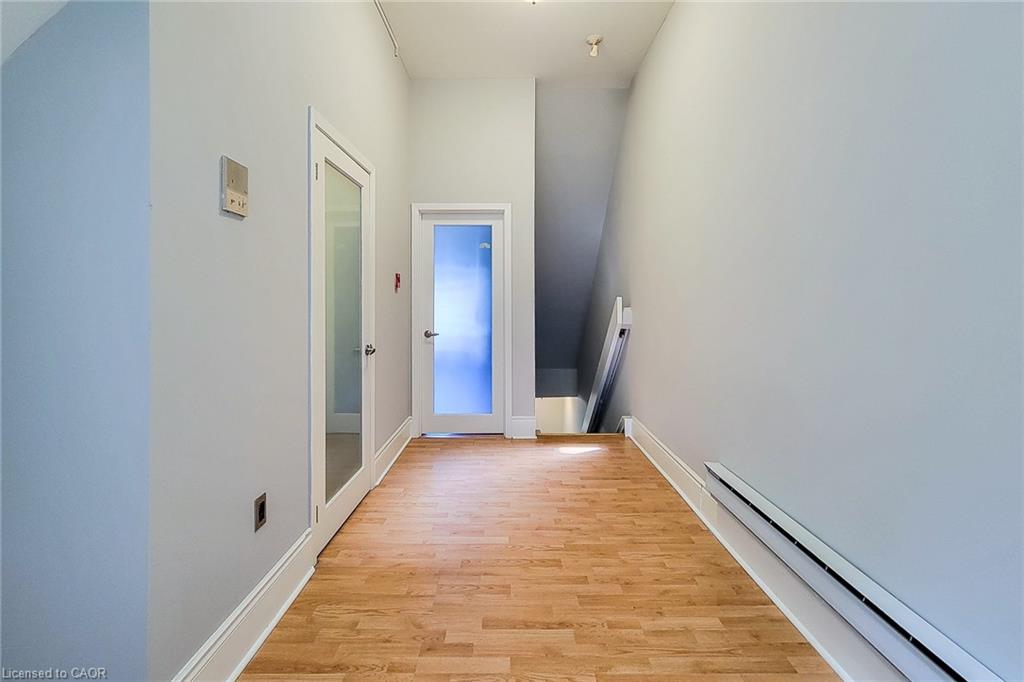 3-223 King Street E Property Photo 16