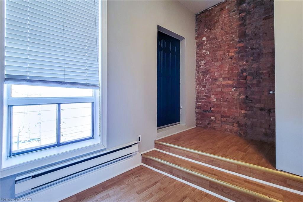 3-223 King Street E Property Photo 19