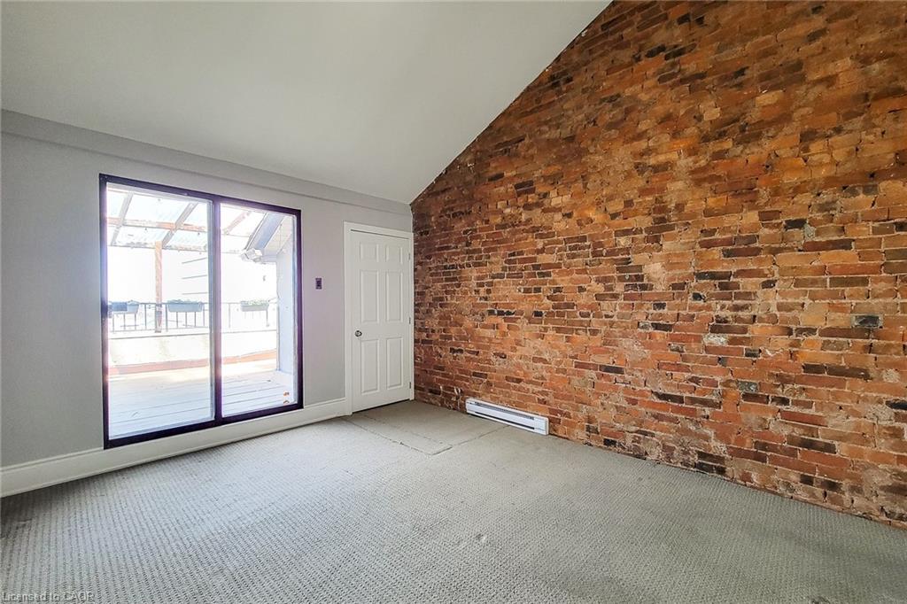3-223 King Street E Property Photo 33