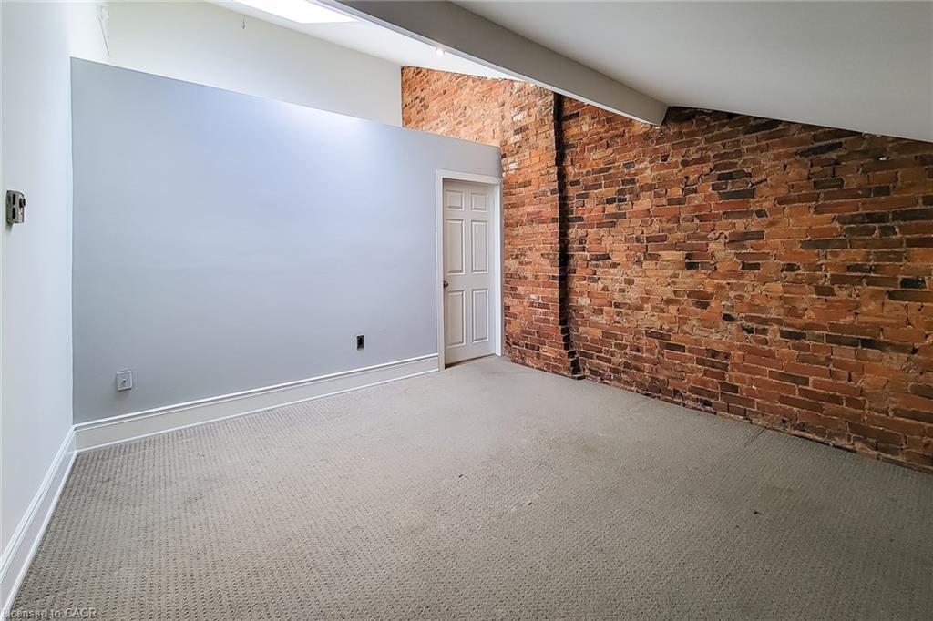 3-223 King Street E Property Photo 36