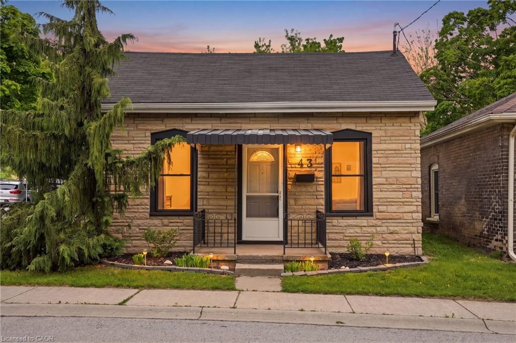 43 Alonzo Street Property Photo 2