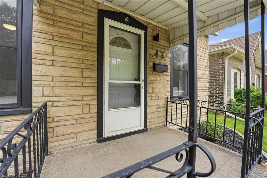 43 Alonzo Street Property Photo 5