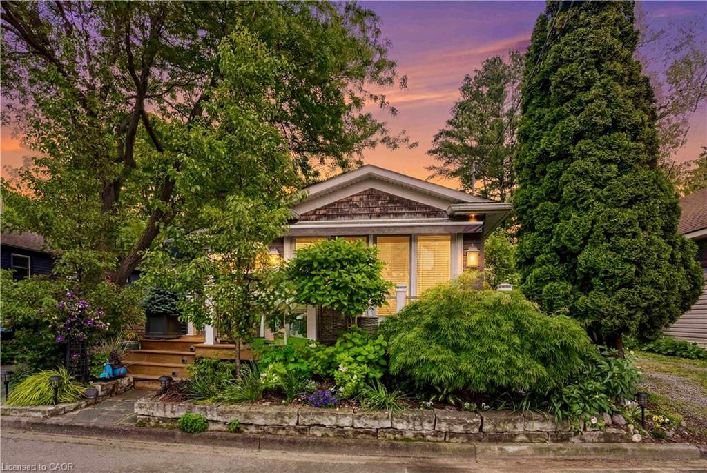 11 Peel Street Property Photo 1