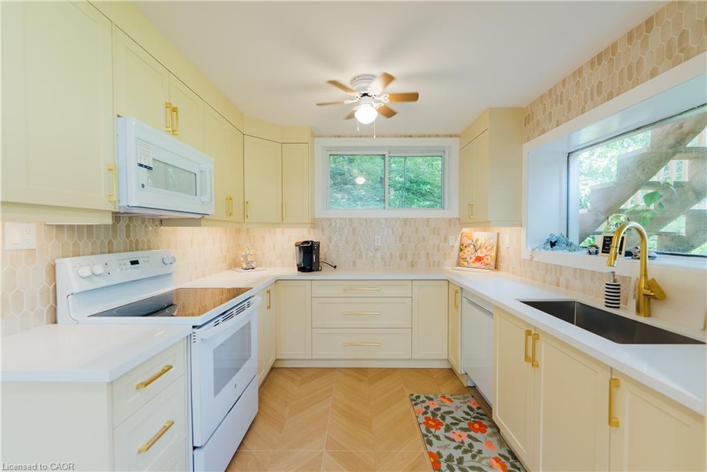 11 Side Road Property Photo 19