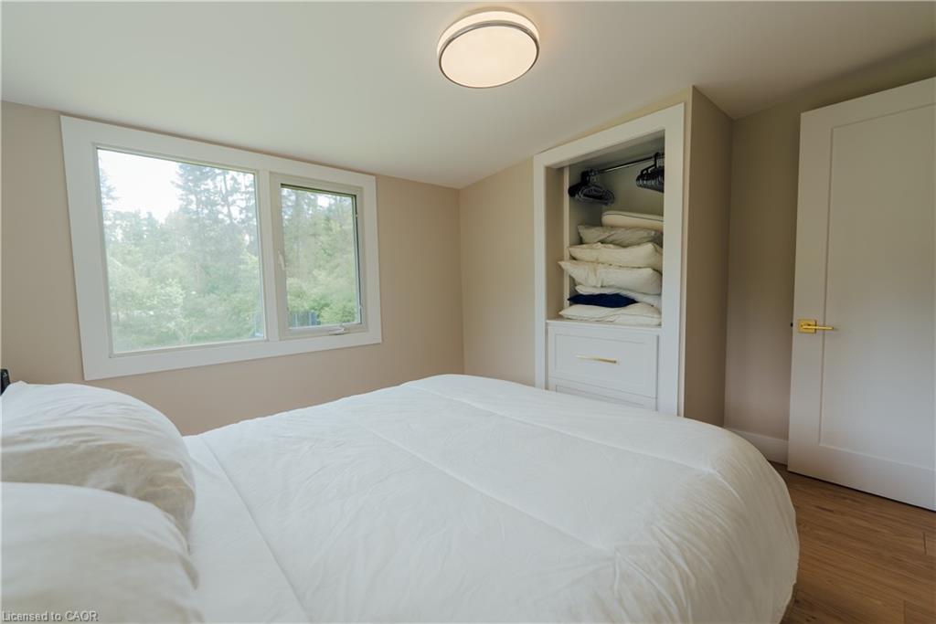 11 Side Road Property Photo 30