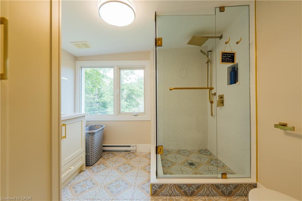 11 Side Road Property Photo 34