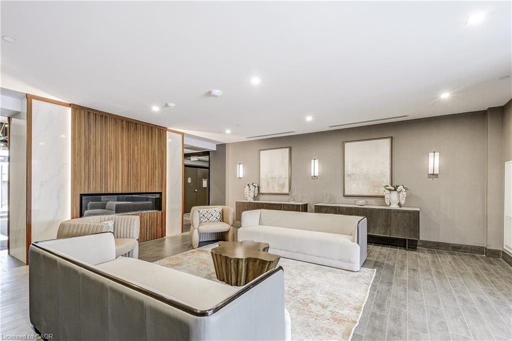 604-470 Dundas Street E Property Photo 10