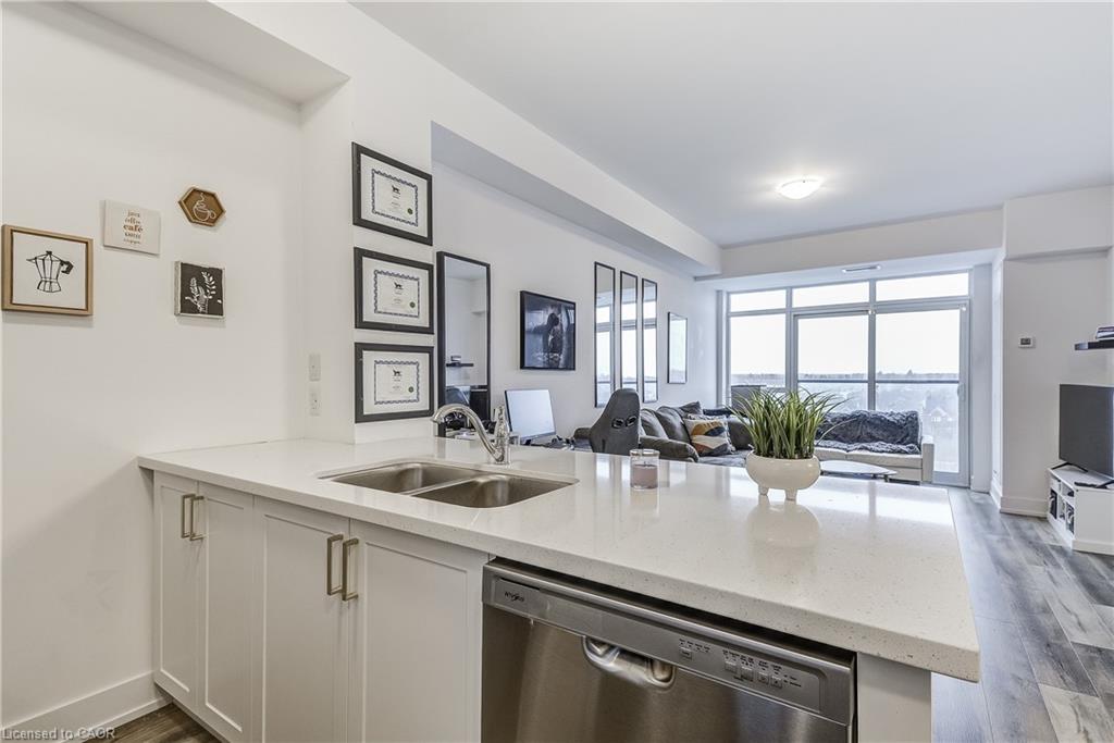 604-470 Dundas Street E Property Photo 20