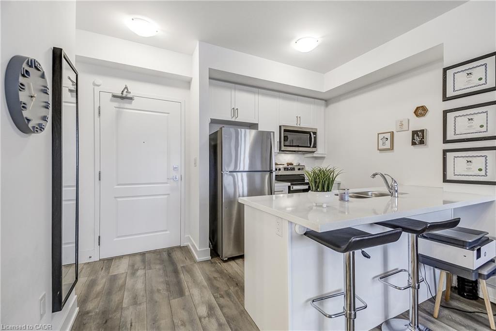 604-470 Dundas Street E Property Photo 23