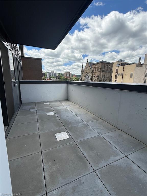 526-75 James Street S Property Photo 12