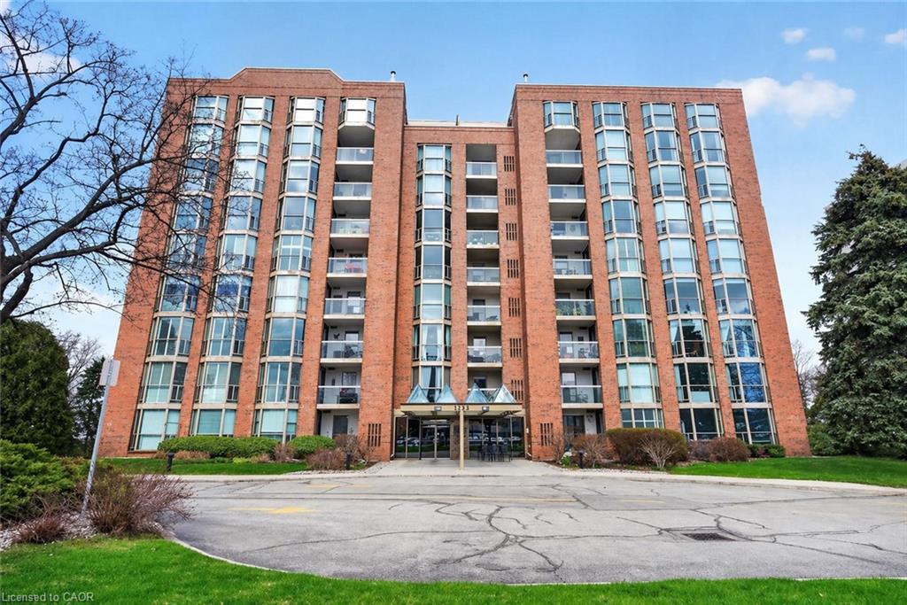 710-1225 North Shore Boulevard E Property Photo 1
