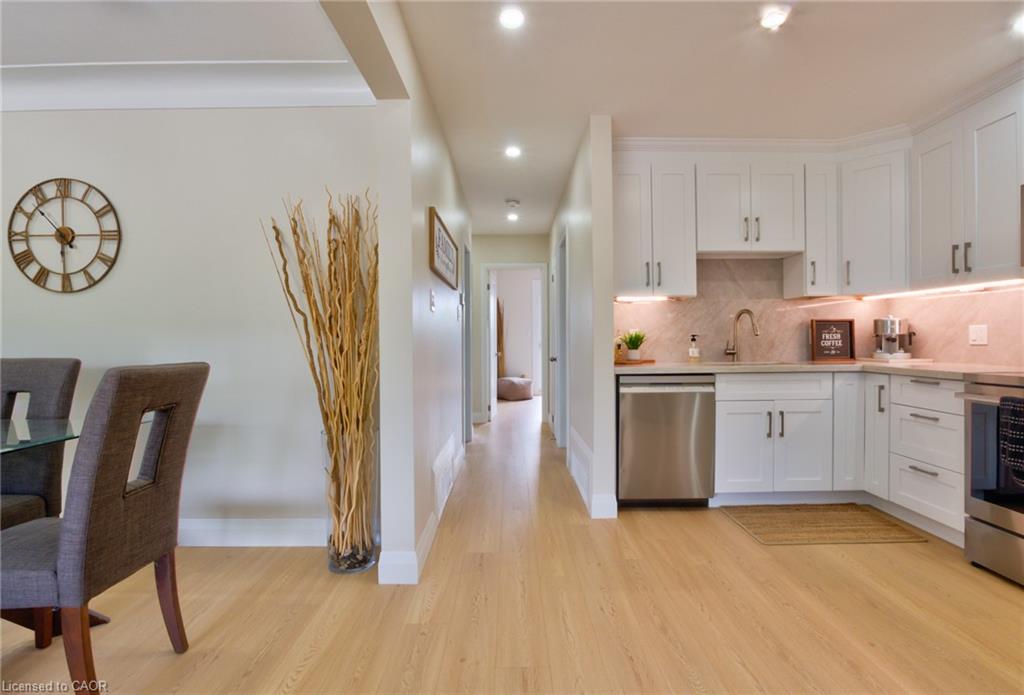 101 Reid Avenue N Property Photo 11