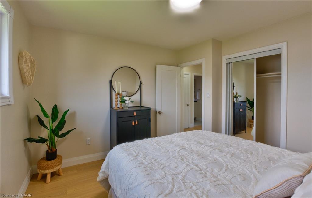 101 Reid Avenue N Property Photo 17