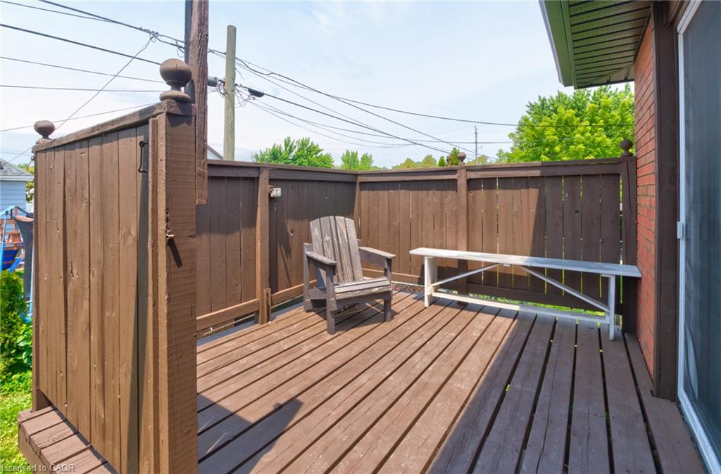 101 Reid Avenue N Property Photo 22