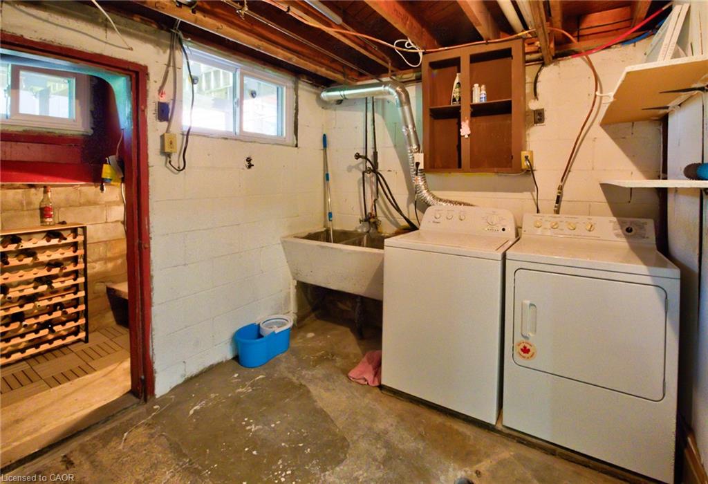 101 Reid Avenue N Property Photo 31