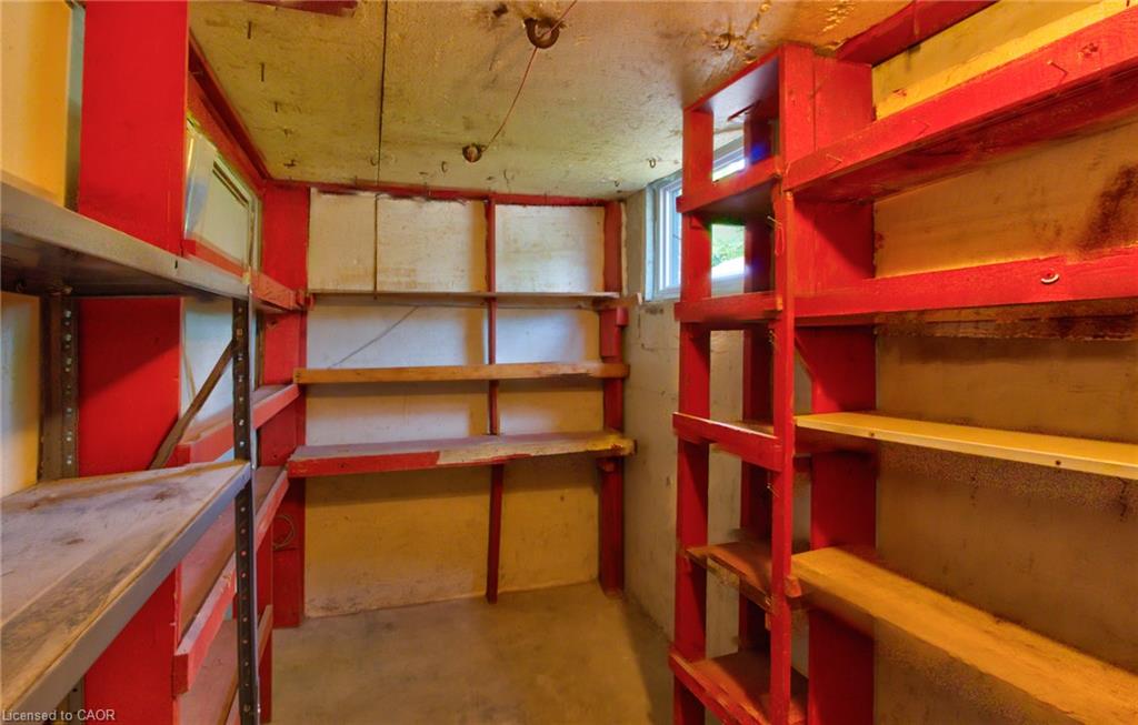 101 Reid Avenue N Property Photo 33