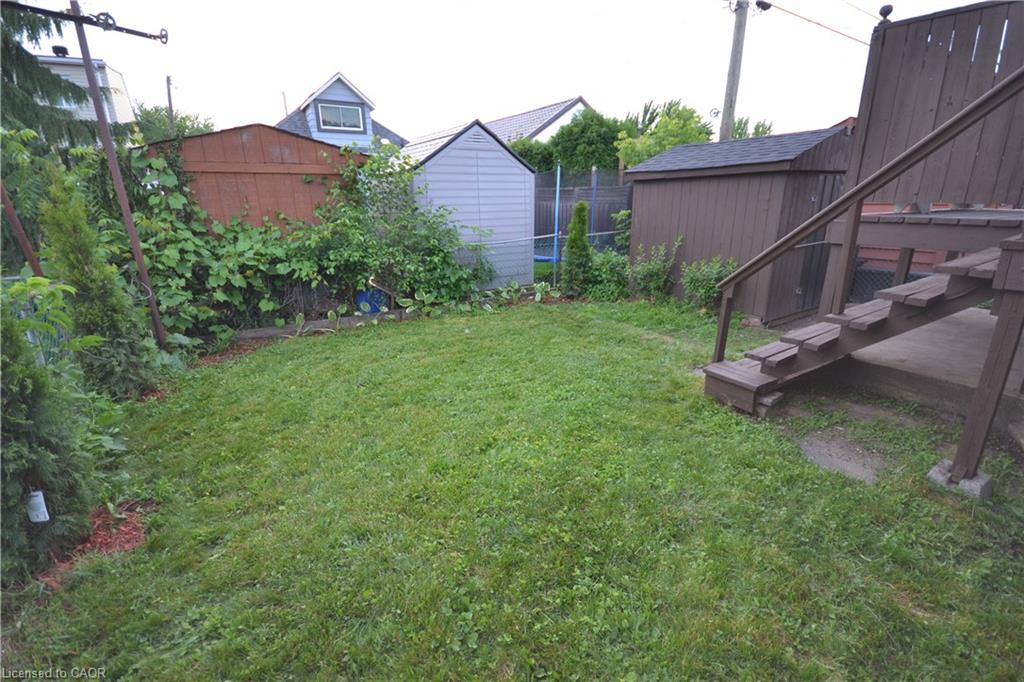 101 Reid Avenue N Property Photo 36