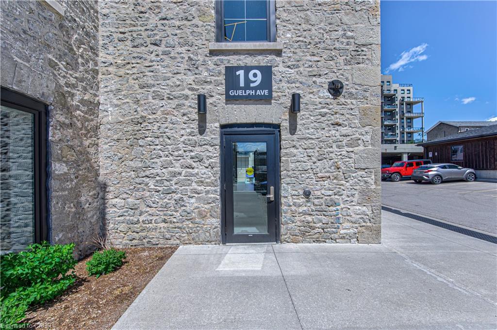 201-19 Guelph Avenue Property Photo 6