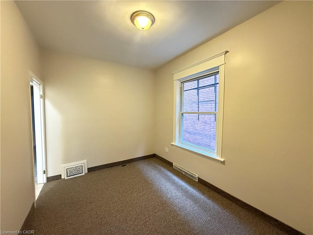 24 Somerset Avenue Property Photo 12
