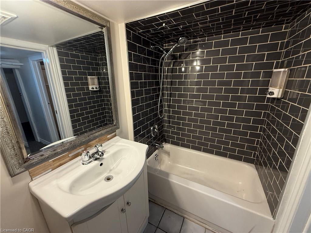 24 Somerset Avenue Property Photo 25