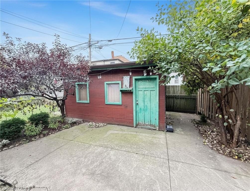 24 Somerset Avenue Property Photo 27