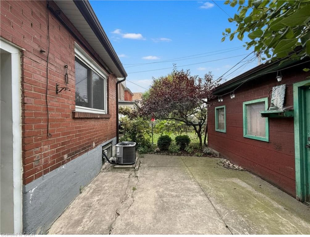 24 Somerset Avenue Property Photo 28