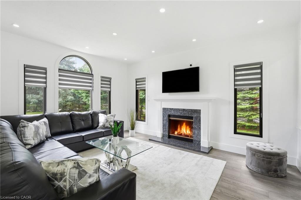 2 Currie Drive Property Photo 7